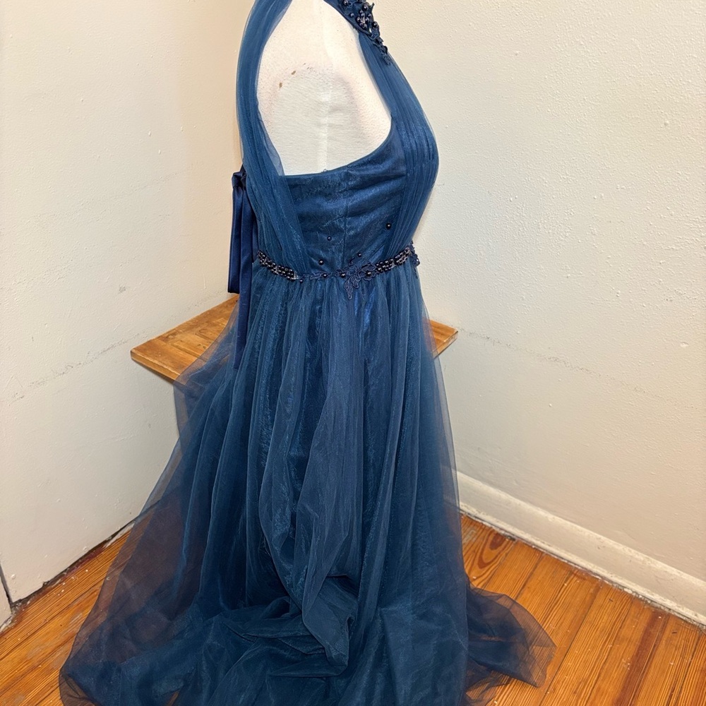 Gorgeous Jeweled Evening Gown Dress - Picture 6 of 16